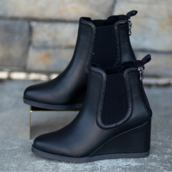 Blowfish Malibu Praline Wedge Vegan Booties Boots Black Size 9 NEW - Picture 15 of 16